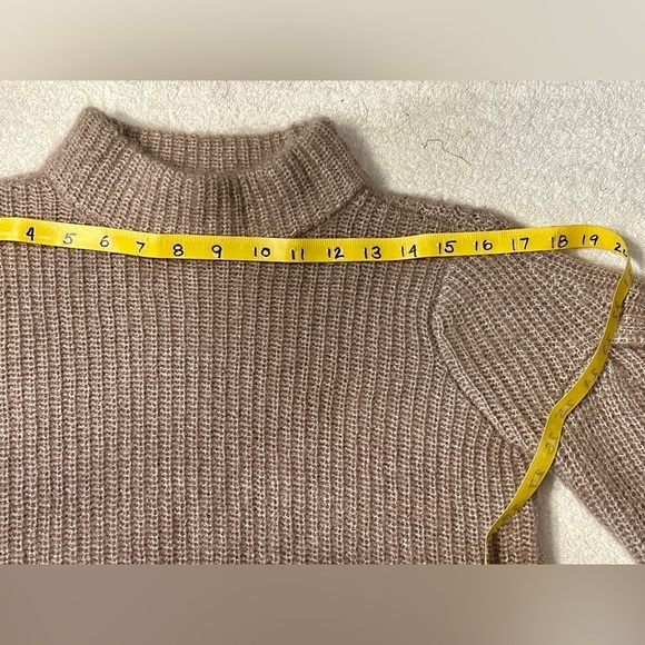 🛍️ROMEO & JULIET COUTURE Champagne beige knit sweater‎ size M - Picture 12 of 14